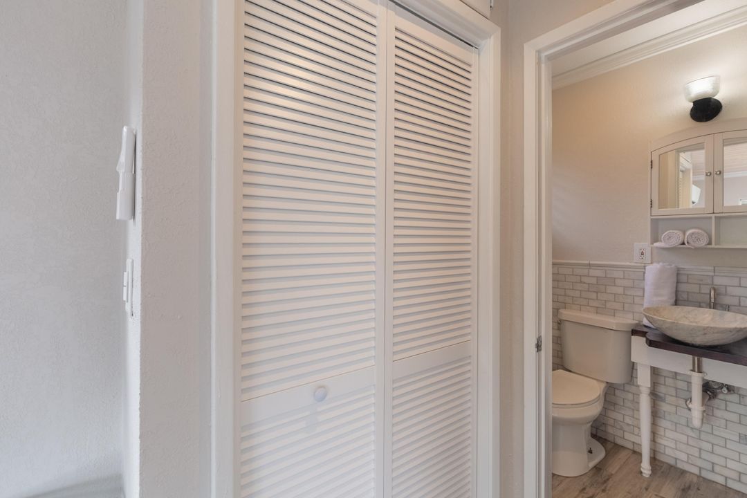 For Rent: $1,900 (0 beds, 1 baths, 500 Square Feet)