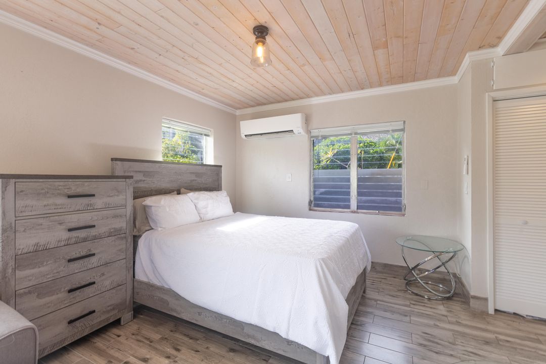 For Rent: $1,900 (0 beds, 1 baths, 500 Square Feet)