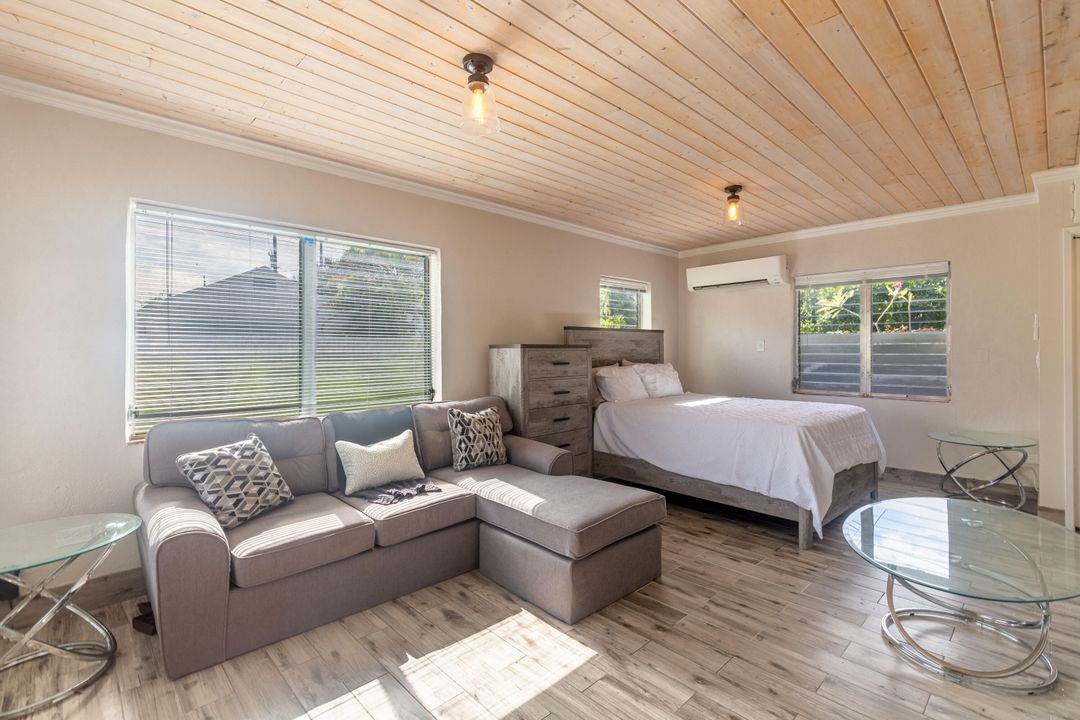 For Rent: $1,900 (0 beds, 1 baths, 500 Square Feet)