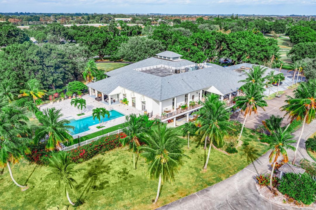 For Sale: $2,650,000 (5 beds, 5 baths, 4252 Square Feet)