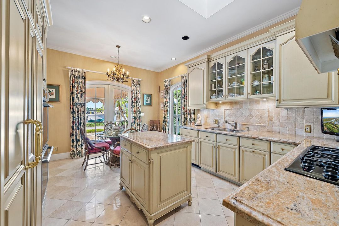 For Sale: $34,950,000 (5 beds, 5 baths, 4651 Square Feet)