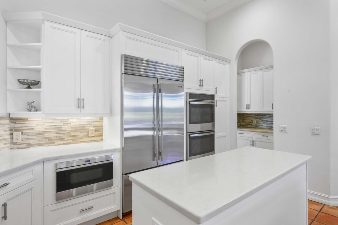 En Venta: $3,500,000 (3 camas, 3 baños, 4315 Pies cuadrados)