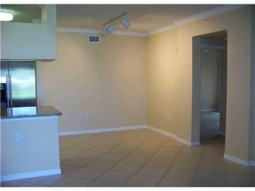 For Rent: $1,850 (1 beds, 1 baths, 740 Square Feet)