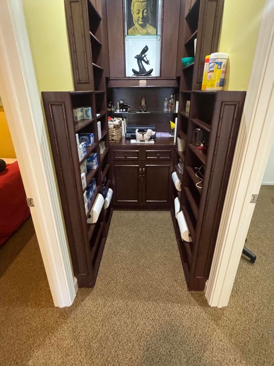 Active With Contract: $535,000 (0 beds, 0 baths, 898 Square Feet)