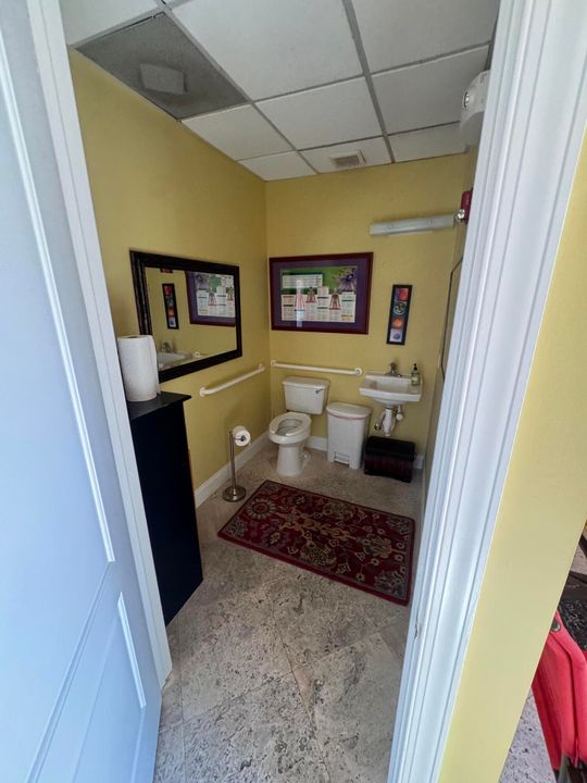 Active With Contract: $535,000 (0 beds, 0 baths, 898 Square Feet)