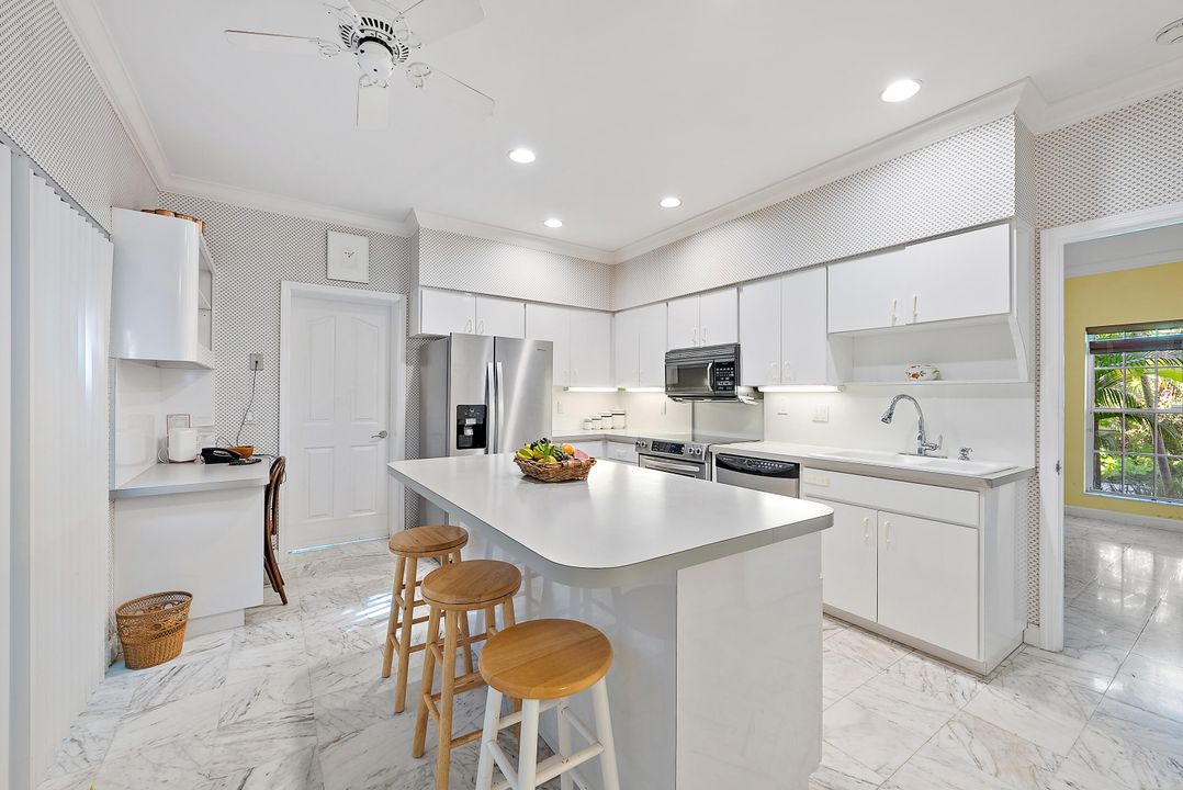 En Venta: $6,900,000 (3 camas, 2 baños, 2340 Pies cuadrados)