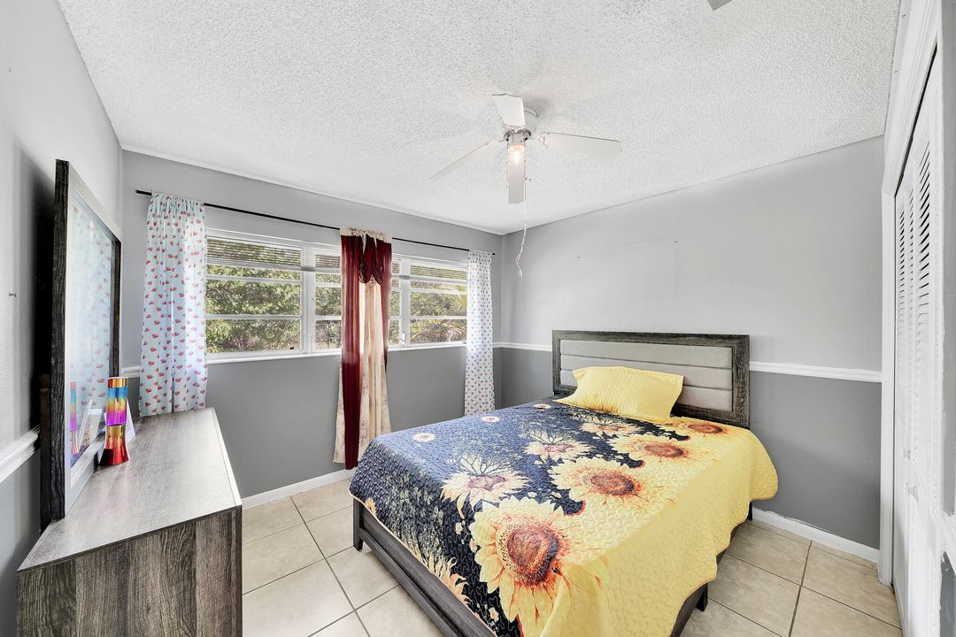 For Sale: $300,000 (3 beds, 2 baths, 1729 Square Feet)