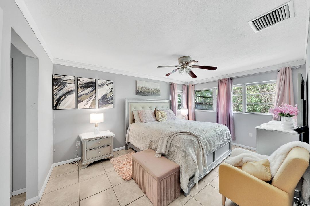 For Sale: $300,000 (3 beds, 2 baths, 1729 Square Feet)