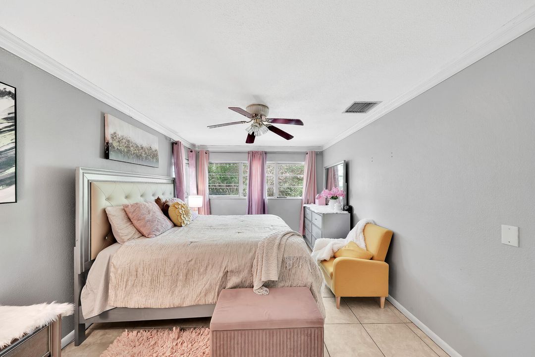 For Sale: $300,000 (3 beds, 2 baths, 1729 Square Feet)