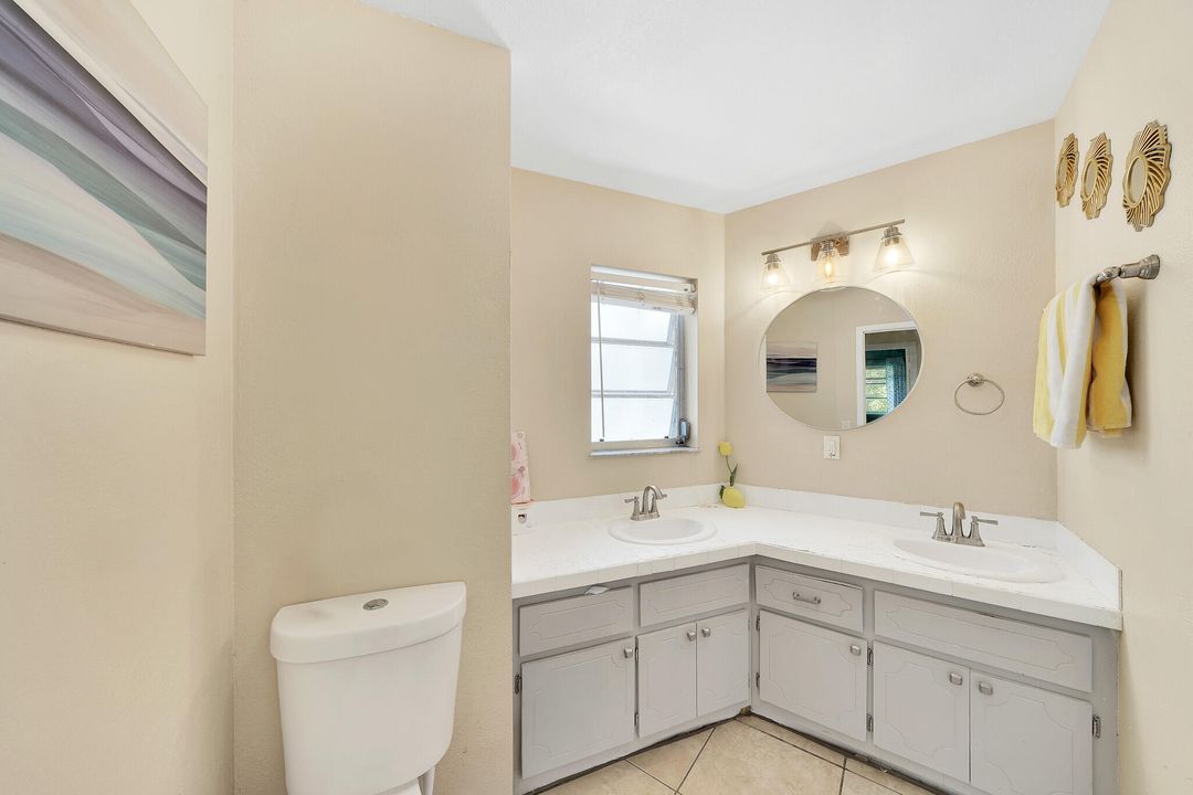 For Sale: $300,000 (3 beds, 2 baths, 1729 Square Feet)