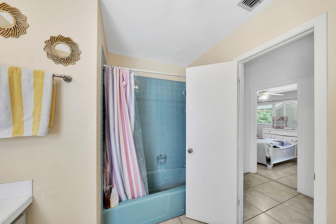 For Sale: $300,000 (3 beds, 2 baths, 1729 Square Feet)