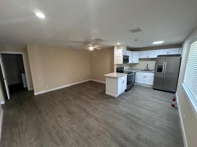 合同活跃: $2,400 (3 贝兹, 2 浴室, 1000 平方英尺)