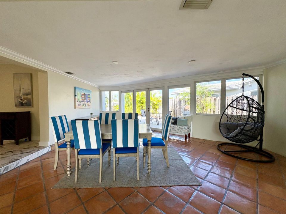 For Rent: $5,800 (2 beds, 2 baths, 1521 Square Feet)