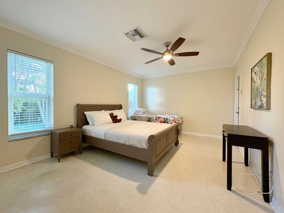 For Rent: $5,800 (2 beds, 2 baths, 1521 Square Feet)