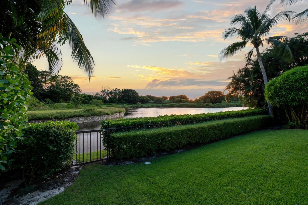 For Sale: $2,845,000 (3 beds, 4 baths, 3388 Square Feet)