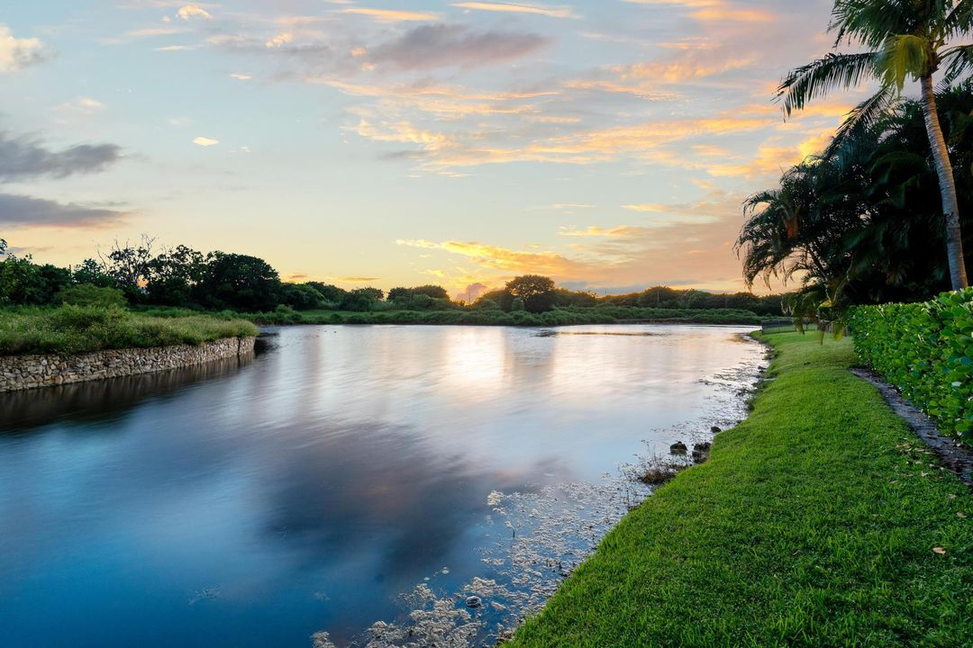 For Sale: $2,845,000 (3 beds, 4 baths, 3388 Square Feet)