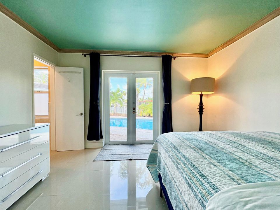 For Rent: $5,800 (2 beds, 2 baths, 1521 Square Feet)