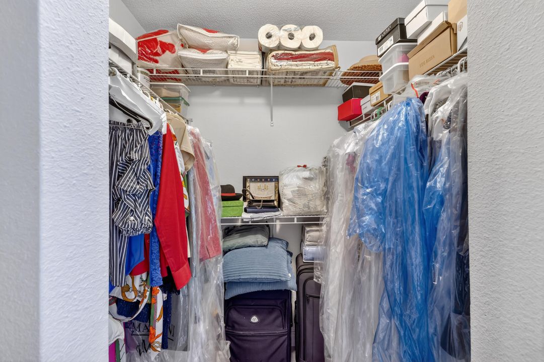 出租: $3,500 (5 贝兹, 2 浴室, 2229 平方英尺)