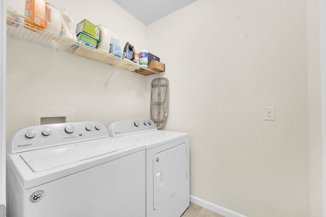 На продажу: $410,000 (4 спален, 2 ванн, 1846 Квадратных фут)