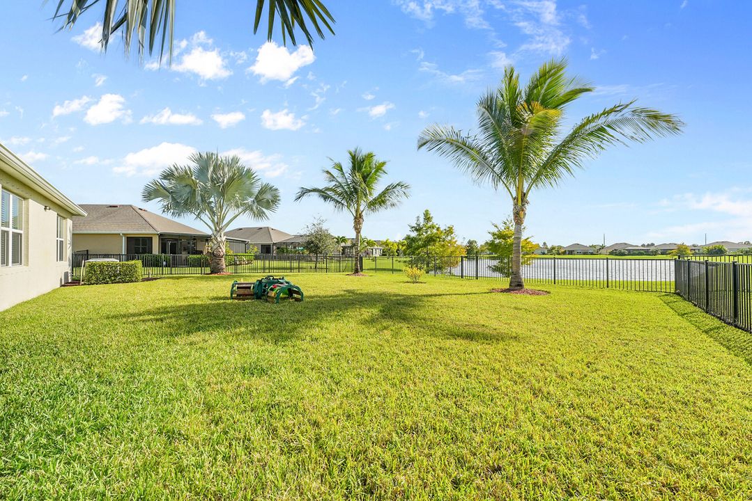 На продажу: $410,000 (4 спален, 2 ванн, 1846 Квадратных фут)