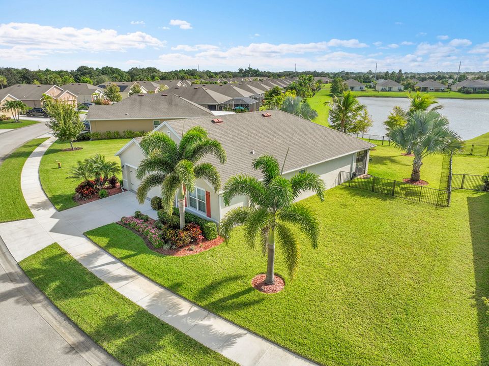 На продажу: $410,000 (4 спален, 2 ванн, 1846 Квадратных фут)