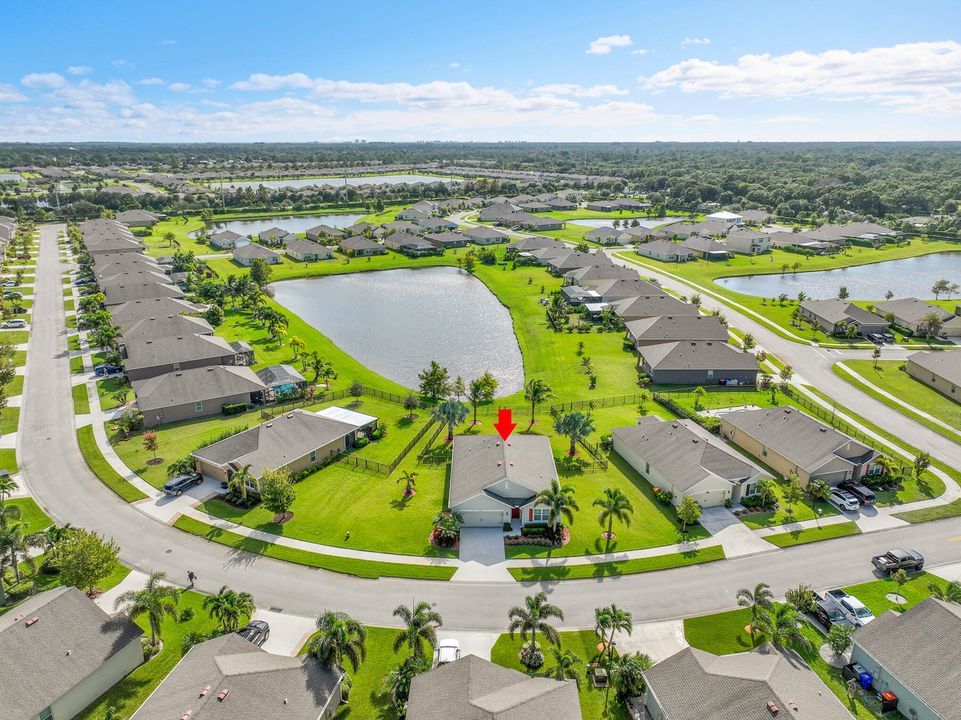 На продажу: $410,000 (4 спален, 2 ванн, 1846 Квадратных фут)