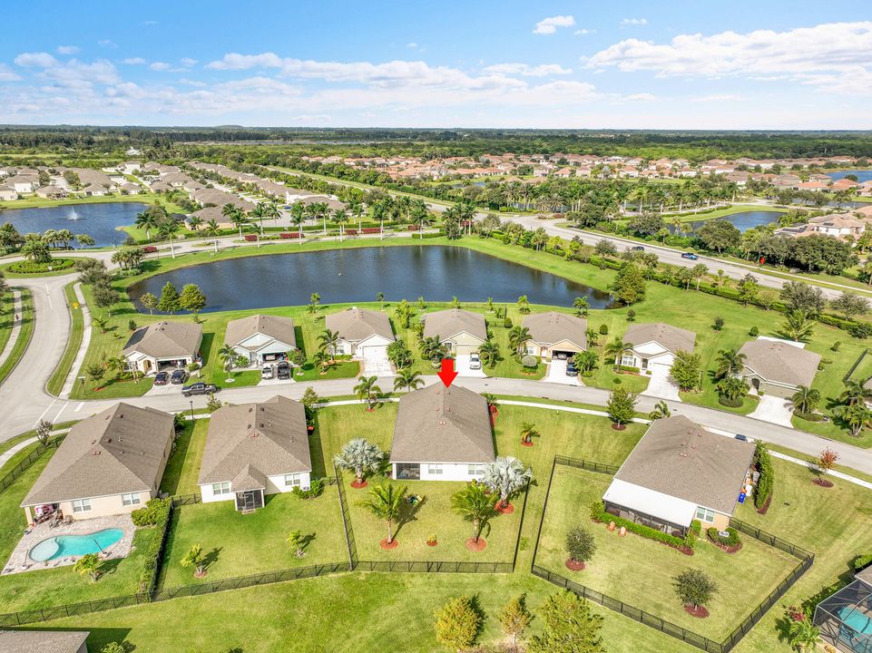 На продажу: $410,000 (4 спален, 2 ванн, 1846 Квадратных фут)