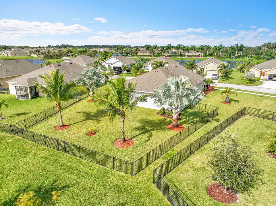 На продажу: $410,000 (4 спален, 2 ванн, 1846 Квадратных фут)