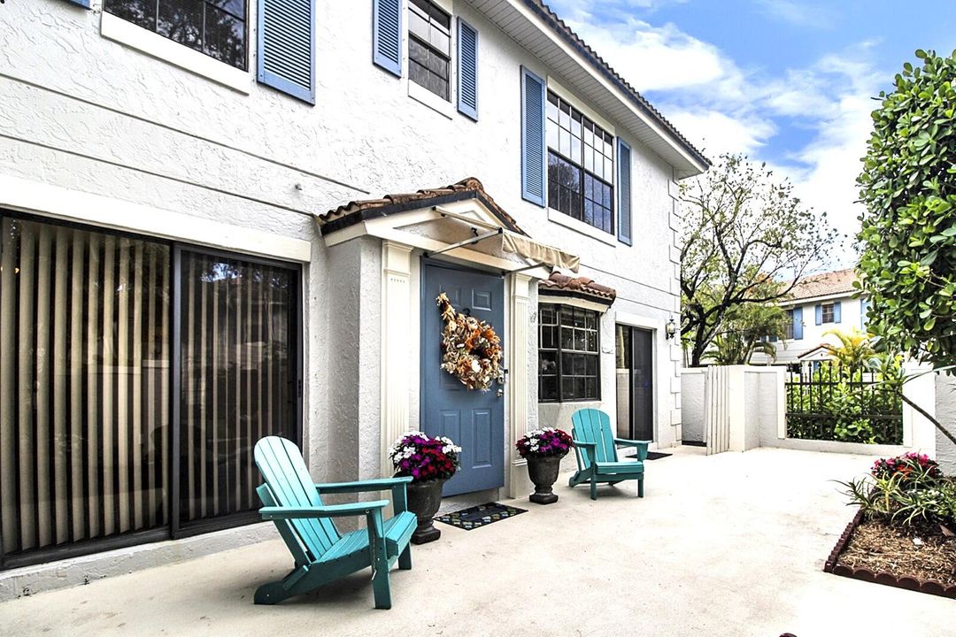 For Sale: $419,900 (2 beds, 3 baths, 1532 Square Feet)