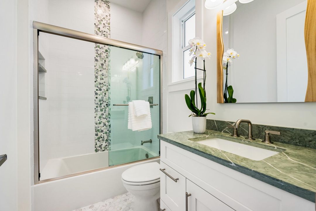 For Sale: $2,695,000 (3 beds, 3 baths, 2834 Square Feet)