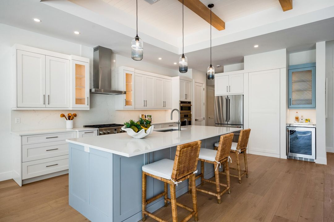 For Sale: $2,695,000 (3 beds, 3 baths, 2834 Square Feet)