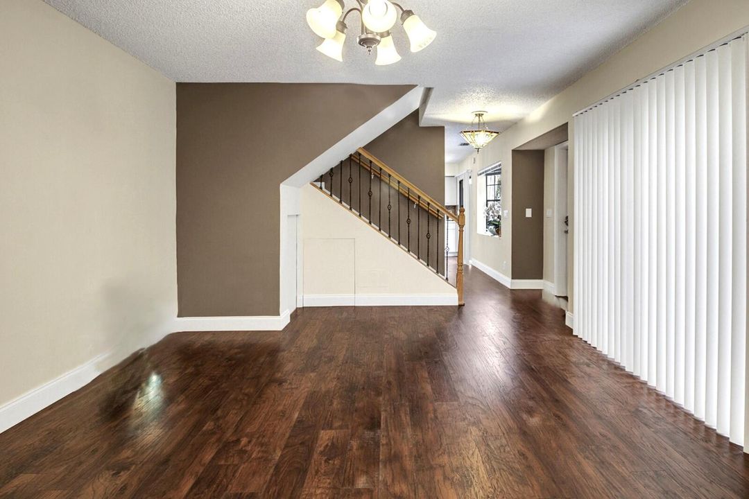 For Sale: $419,900 (2 beds, 3 baths, 1532 Square Feet)