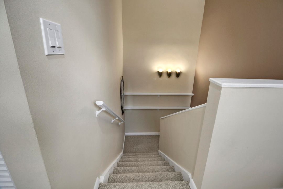 For Sale: $419,900 (2 beds, 3 baths, 1532 Square Feet)