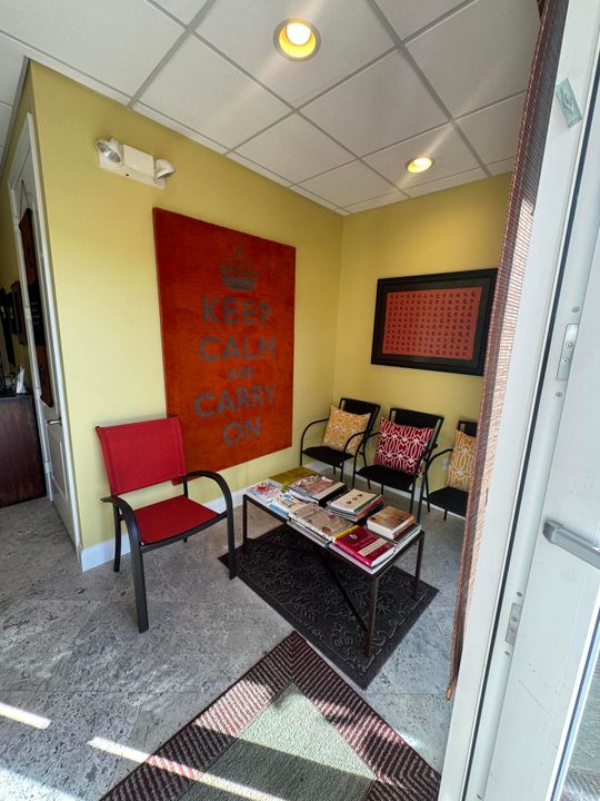 Active With Contract: $535,000 (0 beds, 0 baths, 898 Square Feet)