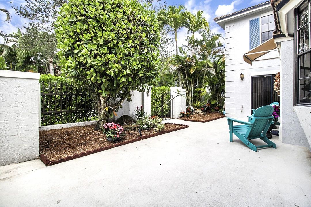 For Sale: $419,900 (2 beds, 3 baths, 1532 Square Feet)