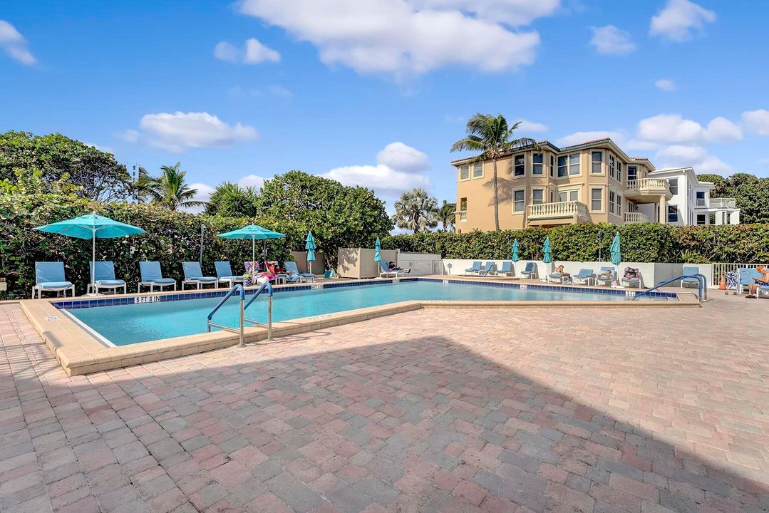 For Sale: $1,395,000 (2 beds, 2 baths, 1500 Square Feet)