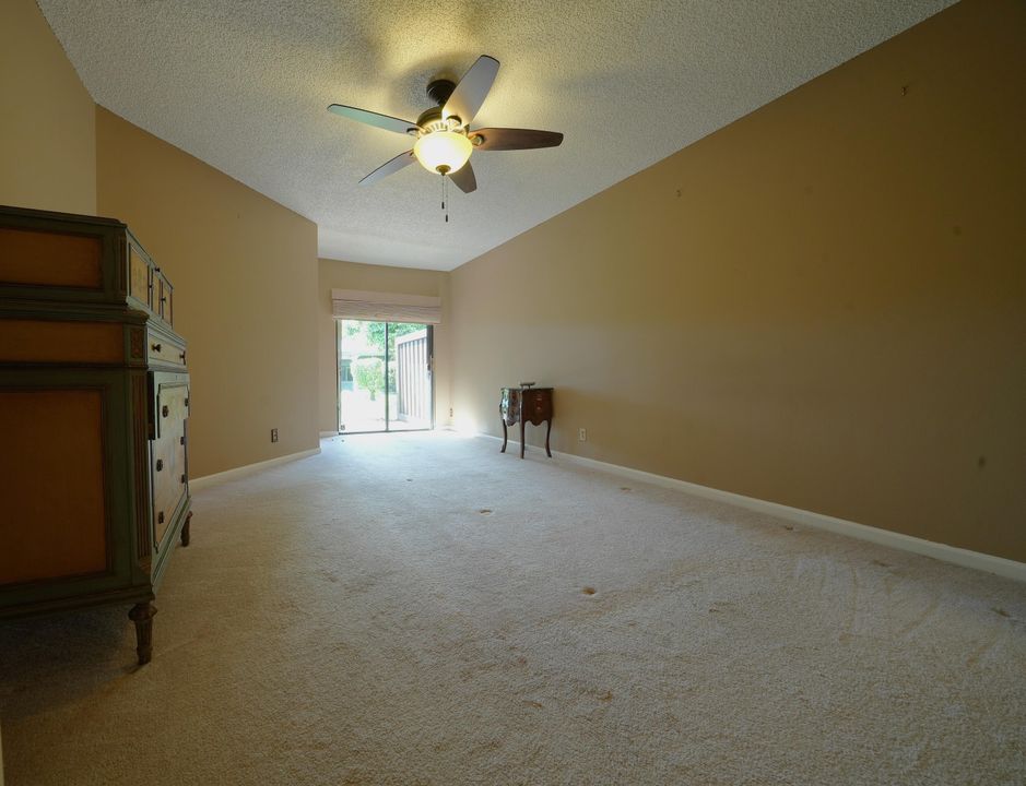 For Sale: $249,500 (3 beds, 2 baths, 1600 Square Feet)