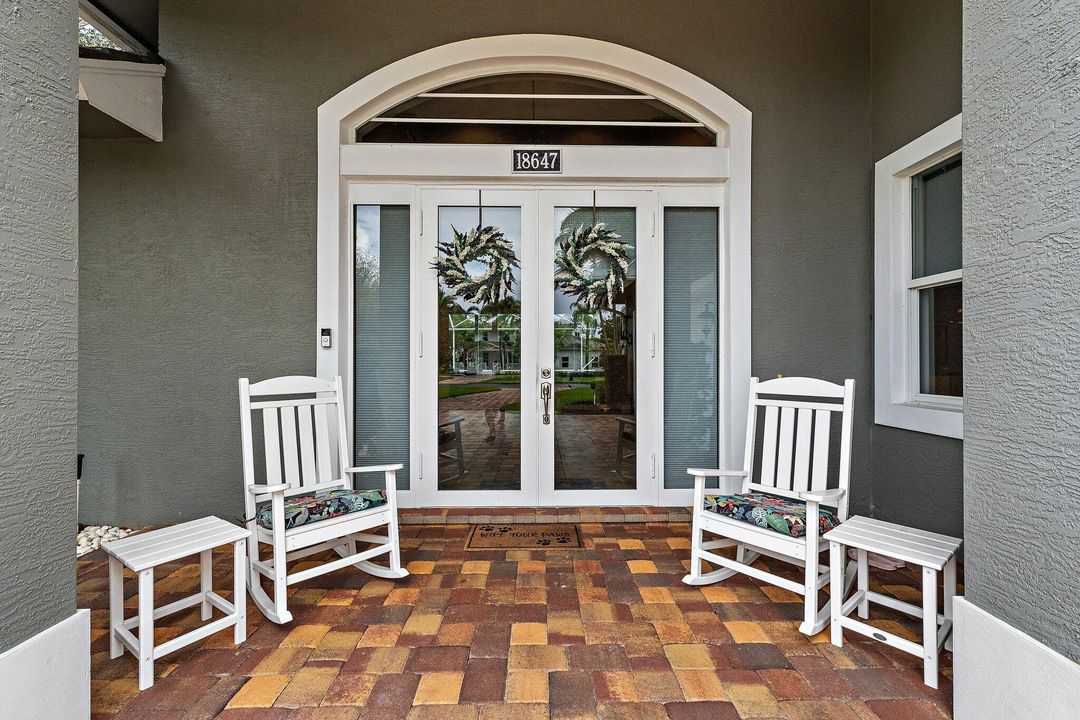 For Sale: $1,850,000 (4 beds, 4 baths, 3353 Square Feet)