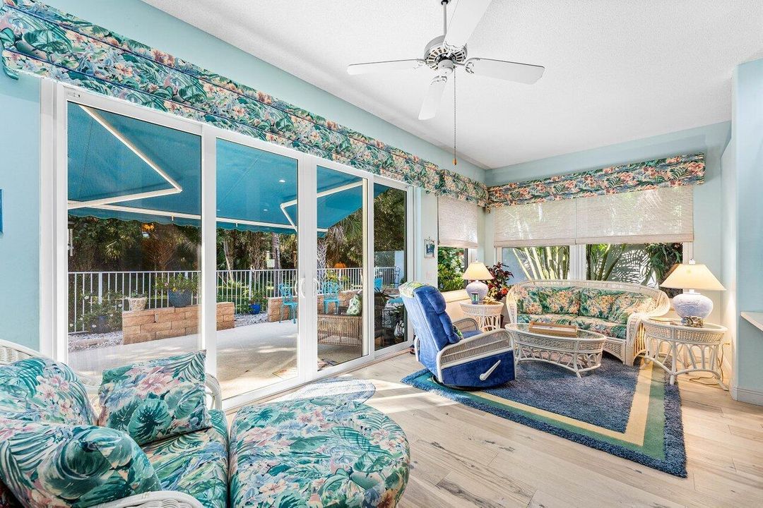 待售: $796,999 (3 贝兹, 2 浴室, 1975 平方英尺)