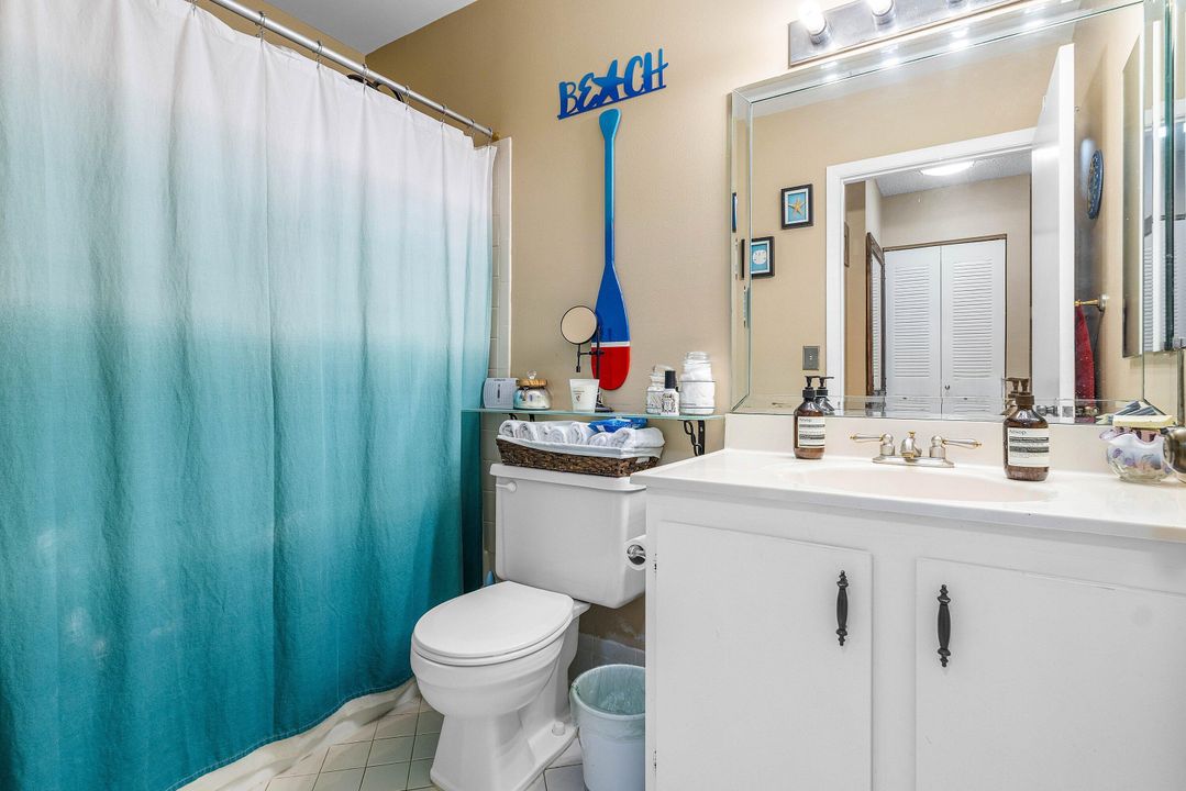 Active With Contract: $225,000 (2 beds, 2 baths, 1182 Square Feet)