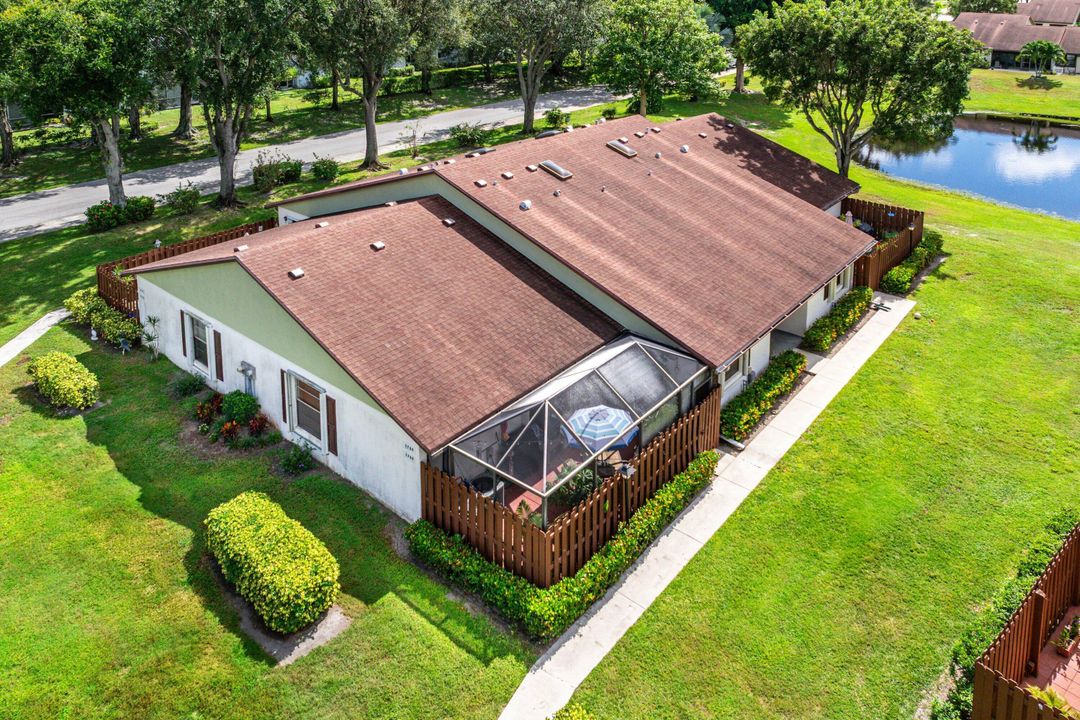 Active With Contract: $225,000 (2 beds, 2 baths, 1182 Square Feet)