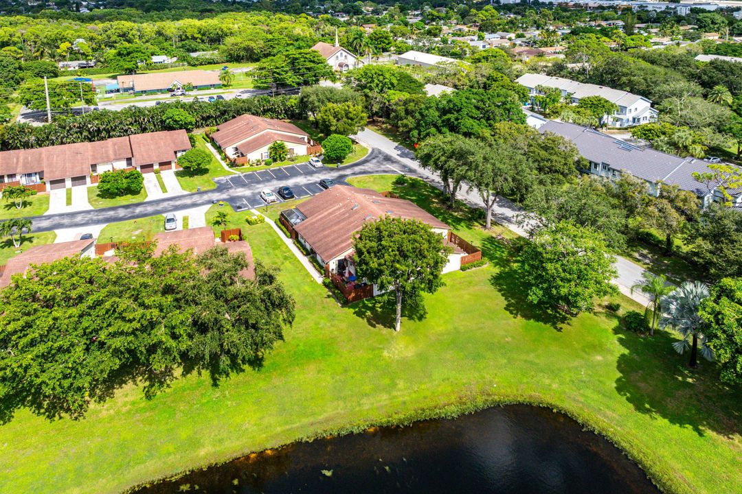 Active With Contract: $225,000 (2 beds, 2 baths, 1182 Square Feet)