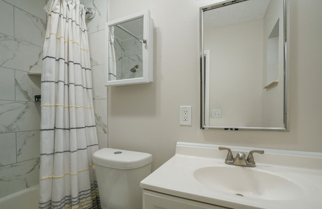 出租: $1,800 (1 贝兹, 1 浴室, 609 平方英尺)