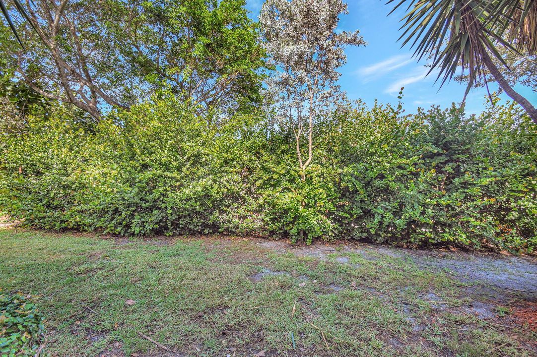 For Sale: $375,500 (2 beds, 2 baths, 1108 Square Feet)