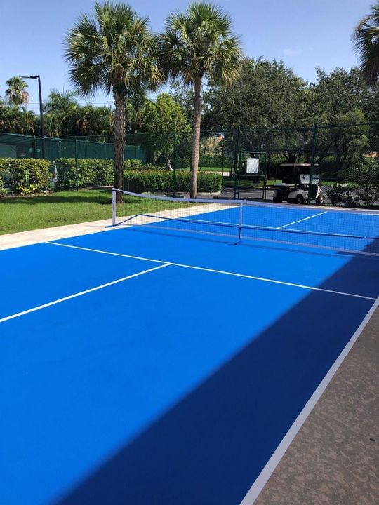 For Sale: $415,000 (2 beds, 2 baths, 1110 Square Feet)