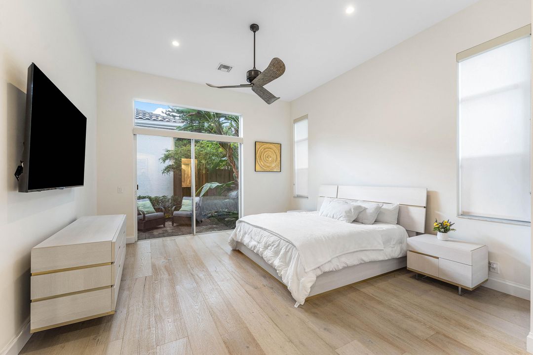 Activo con contrato: $14,000 (3 camas, 2 baños, 2079 Pies cuadrados)