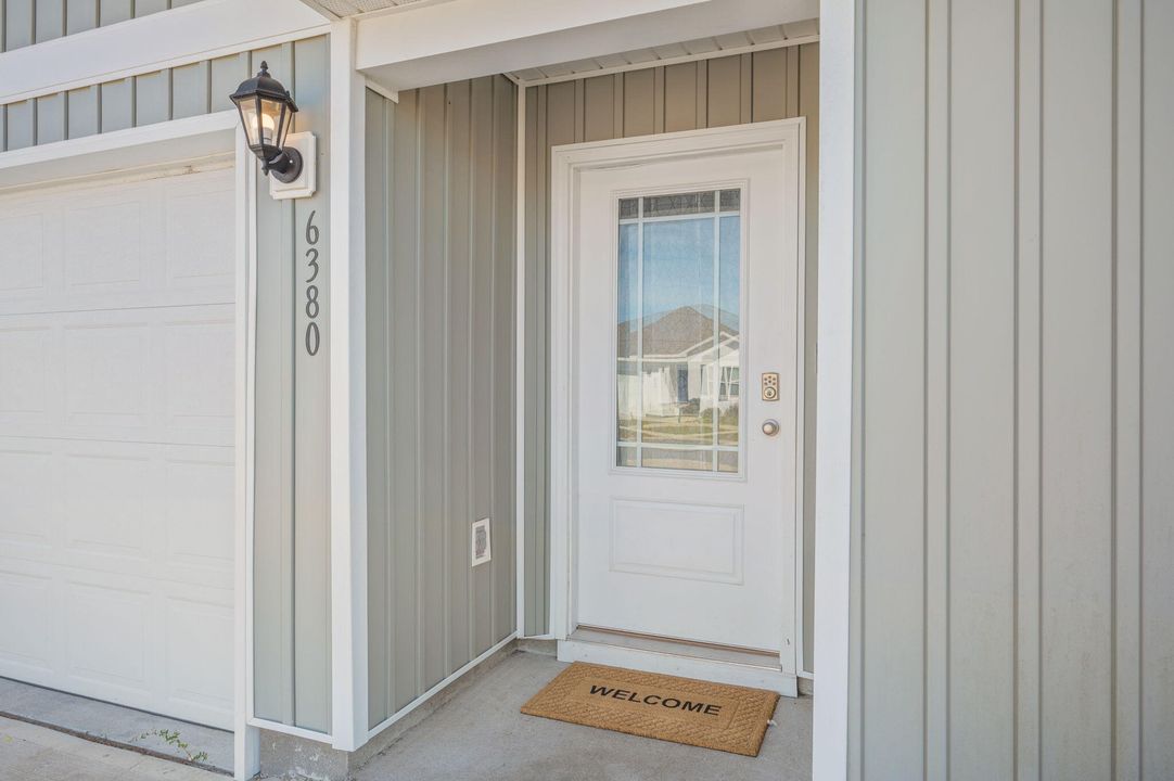 For Sale: $275,000 (4 beds, 2 baths, 1500 Square Feet)