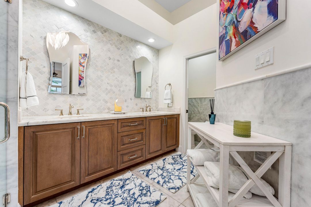 Activo con contrato: $14,000 (3 camas, 2 baños, 2079 Pies cuadrados)