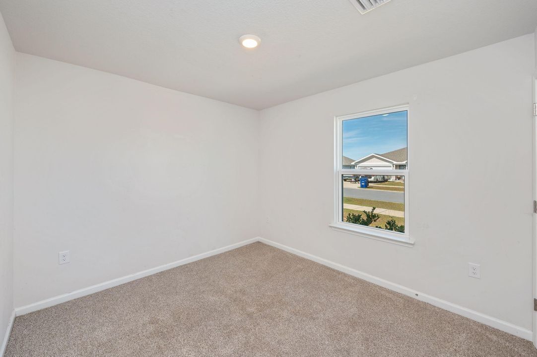 For Sale: $275,000 (4 beds, 2 baths, 1500 Square Feet)