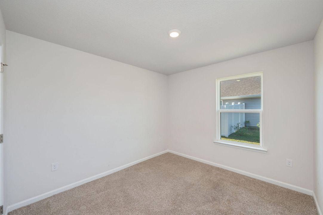 For Sale: $275,000 (4 beds, 2 baths, 1500 Square Feet)